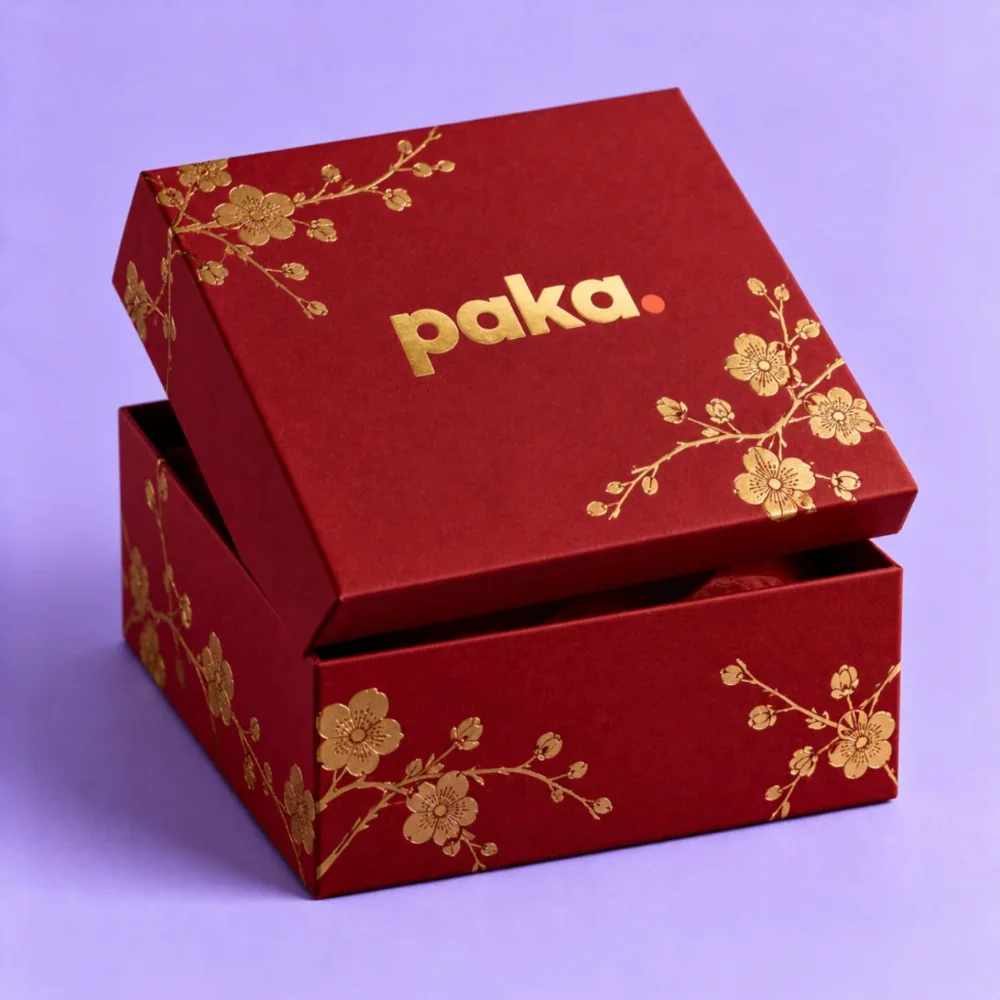 PAKA - Hộp quà Tết nắp gài đỏ in logo nhũ vàng